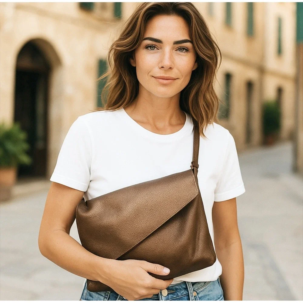 Gold Pebble Leather Purse Womens Grommet Open Flap Crossbody Vintage Y2K‎